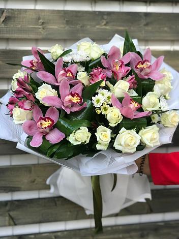 Букет цветов из: Розы и Хризантемы в Радумле