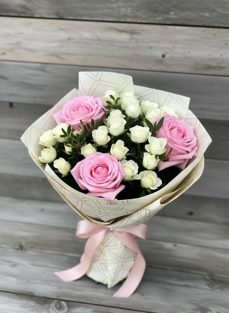 Букет цветов из: Розы в Радумле