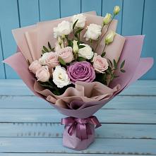 Букет цветов из:  Розы и Лизиантусы в Радумле