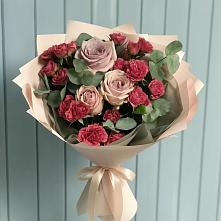 Букет цветов из:  Гвоздики и Розы в Радумле