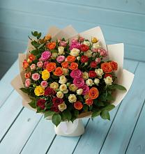 Букет Микс из разноцветных кустовых роз в Радумле